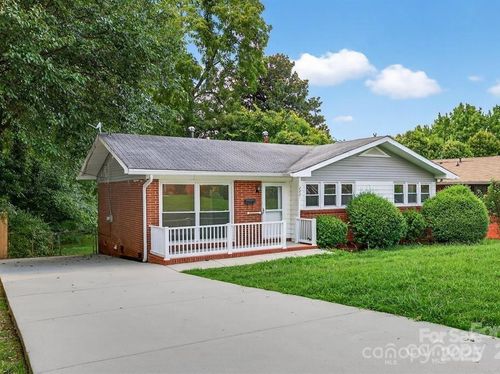 2221 Ludlow Dr, Charlotte, NC, 28216-4226 | Card Image