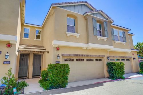 22057 Barrington Way, Santa Clarita, CA, 91350-5742 | Card Image