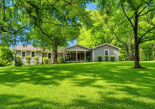 2390 Harlan Rd, Columbia, TN, 38401-7301 | Card Image