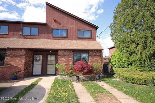 951 W Fingerboard Rd, Staten Island, NY, 10304-4413 | Card Image