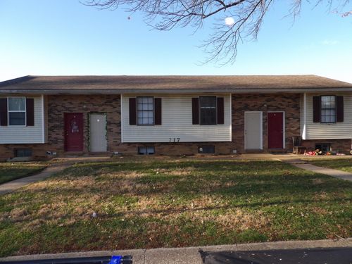 2-217 Landings Dr, Frankfort, KY, 40601-1370 | Card Image
