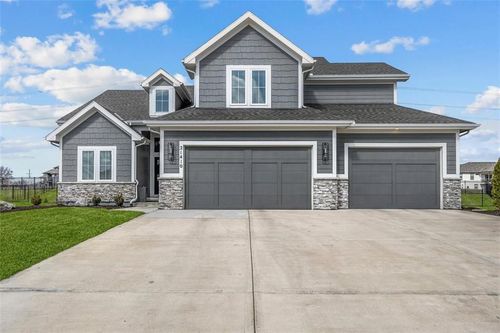 21410 189th St, Spring Hill, KS, 66083 | Card Image