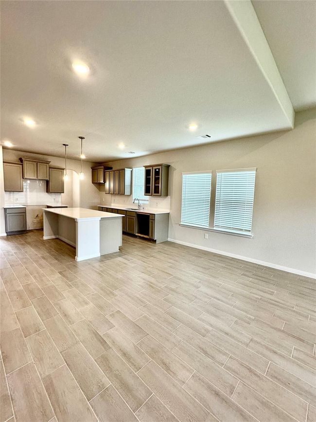 10107 Basil Beebalm Trce, House other with 5 bedrooms, 4 bathrooms and 2 parking in Magnolia TX | Image 10