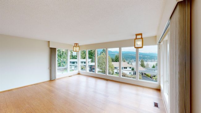 466 Mcgill Drive, House other with 3 bedrooms, 2 bathrooms and 5 parking in Port Moody BC | Image 9