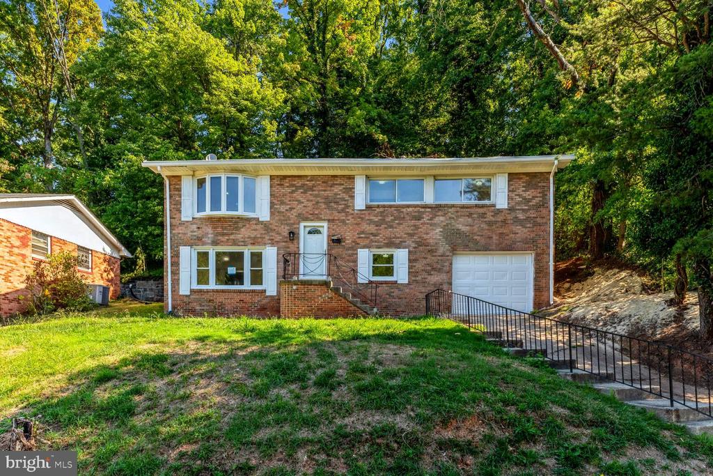Cree Dr, Oxon Hill, MD 20745