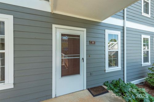 3101 Idle Hour Dr, Asheville, NC, 28806-4830 | Card Image