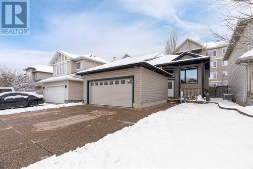 136 Pinnacle Pl, Fort Mcmurray, AB, T9K0C8 | Card Image