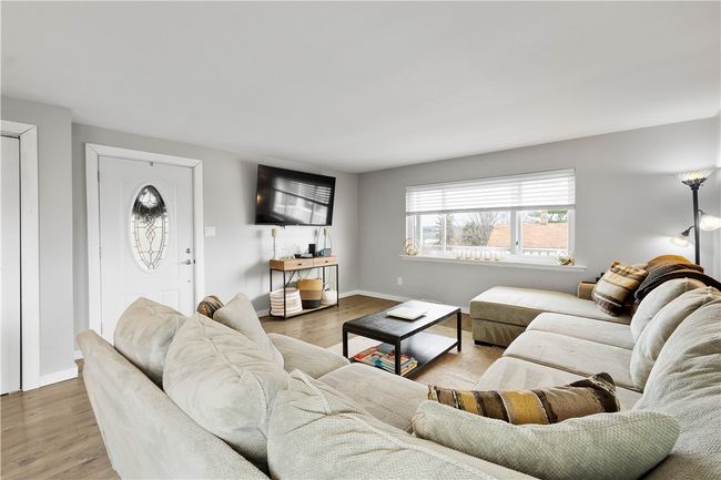 134 Charles St, House other with 3 bedrooms, 2 bathrooms and 4 parking in Washington PA | Image 12