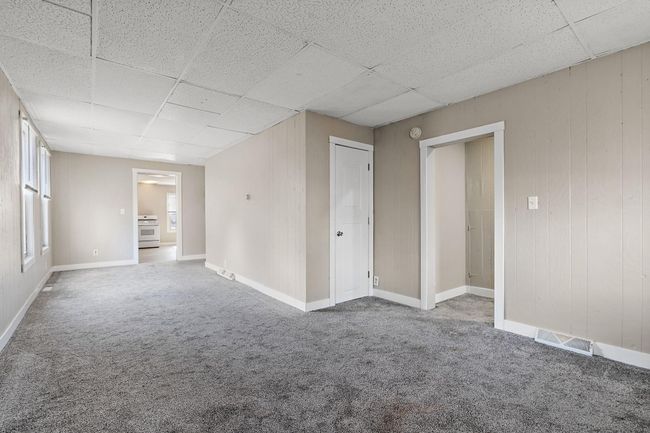 Clean and bright living room | Image 8