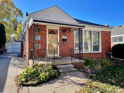 20844 Frazho St, Saint Clair Shores, MI, 48081-1814 | Card Image