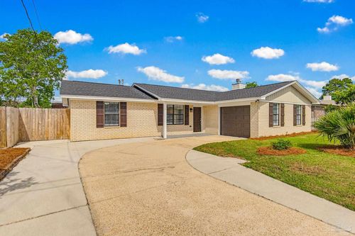 863 Amberway Dr, Pensacola, FL, 32506-7610 | Card Image
