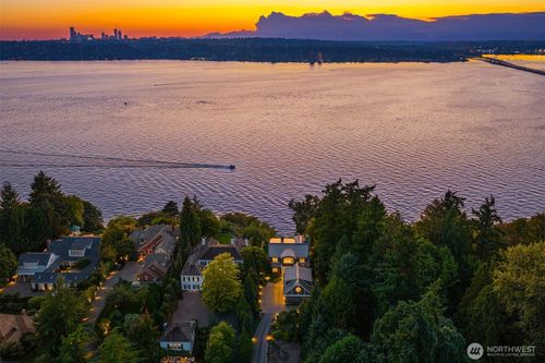 2409 Evergreen Point Road, Medina, WA, 98039 | Card Image