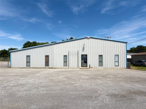 205 Express Ln, McAlester, OK, 74501-7640 | Card Image