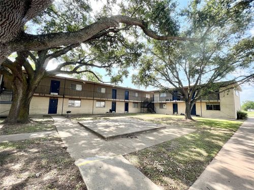 apt-15-201 S Kaysie St, Angleton, TX, 77515-3039 | Card Image