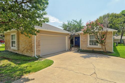 2703 Heather Glen Ct, Carrollton, TX, 75006-4760 | Card Image