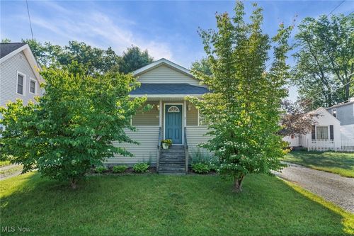 2459 Clara St, Cuyahoga Falls, OH, 44221-3427 | Card Image