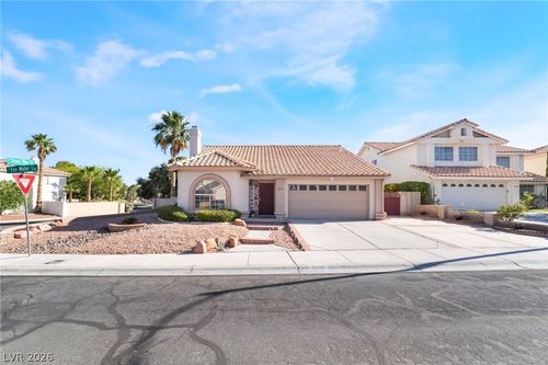 2733 Fire Water Ct, Las Vegas, NV, 89117-0401 | Card Image