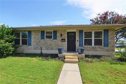 3724 Pontiac St, Metairie, LA, 70002-5834 | Card Image