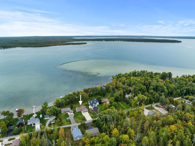 11246 Kings Point Rd, House other with 4 bedrooms, 3 bathrooms and null parking in Alanson MI | Image 5