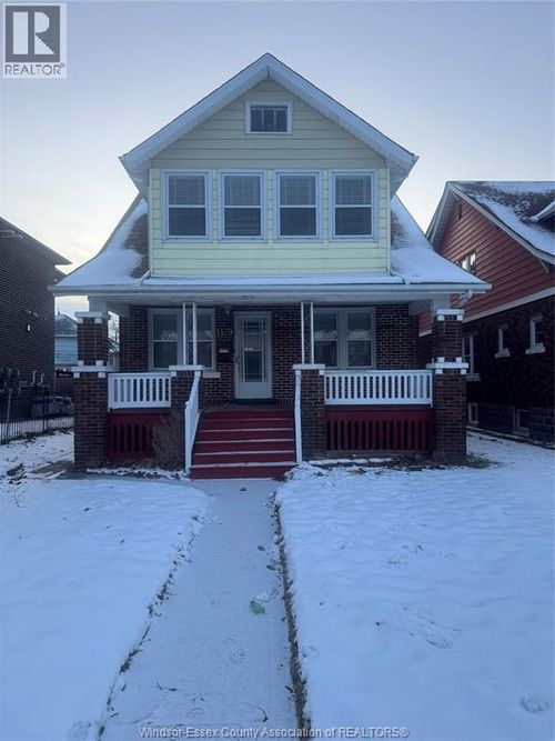 {{alt}} | Card Image