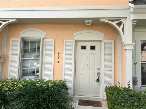16654-16654 Hemingway Dr, Weston, FL, 33326-1172 | Card Image