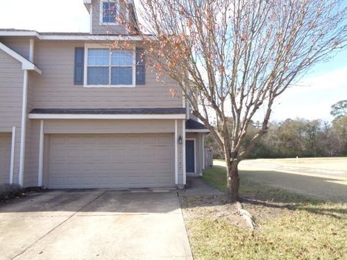 17147 Oakwood Chase Dr, Spring, TX, 77379-5163 | Card Image