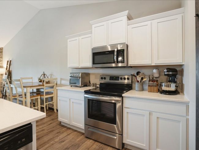 420 Dawson Dr, Condo with 4 bedrooms, 3 bathrooms and null parking in West Branch IA | Image 5