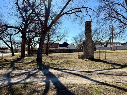 108 Cedar St, Hico, TX, 76457-6400 | Card Image