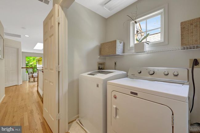 11431 Hollow Timber Way, Townhouse with 3 bedrooms, 4 bathrooms and null parking in Reston VA | Image 37