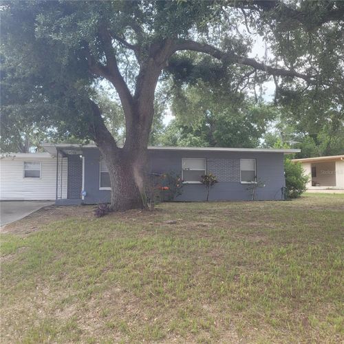 8702 Beverly Dr, Temple Terrace, FL, 33617-6112 | Card Image