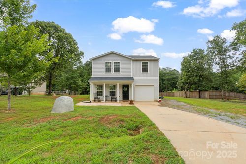 2109 Pinnacle View Dr, Kings Mountain, NC, 28086-7610 | Card Image
