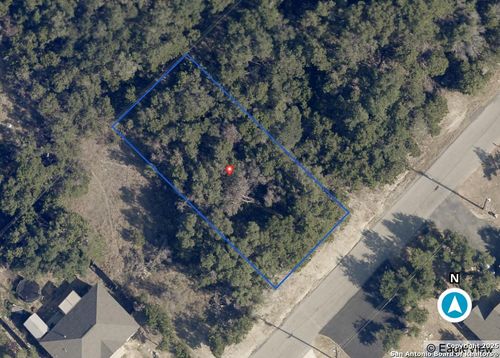 1031 Eastview Dr, Canyon Lake, TX, 78133-6184 | Card Image