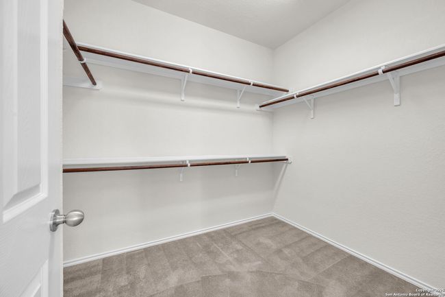 Primary Closet | Image 16