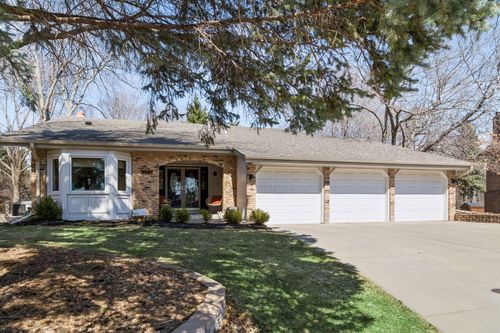 4841 Safari Ct N, Eagan, MN, 55122-2617 | Card Image