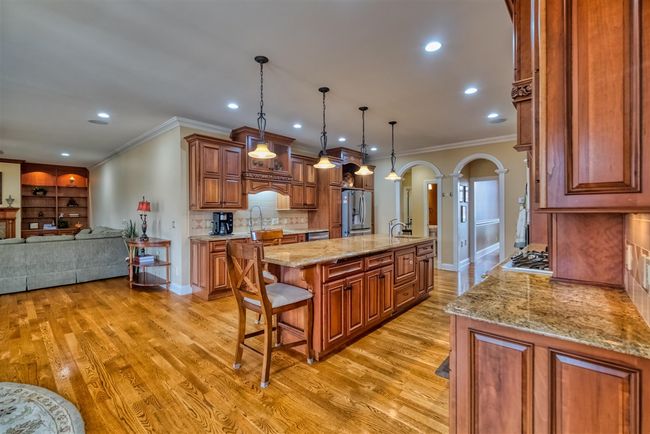 122 Fairway Acres Dr, House other with 7 bedrooms, 5 bathrooms and null parking in Dunmor KY | Image 19