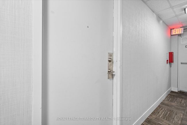 328 - 1410 Dupont St, Condo with 1 bedrooms, 1 bathrooms and 1 parking in Toronto ON | Image 5
