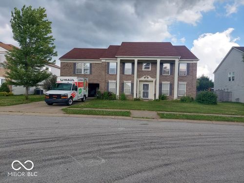 10765 Broadlands Dr, Brownsburg, IN, 46112-7404 | Card Image