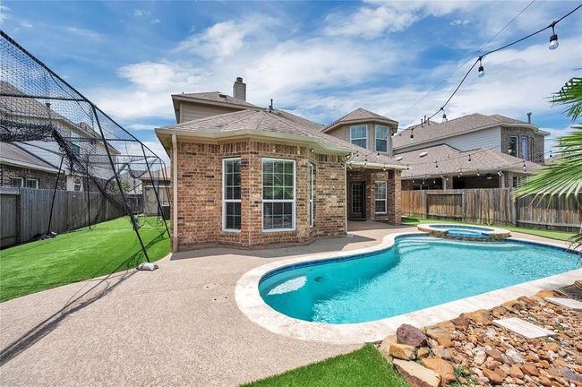 Expansive space ideal for a batting cage or other outdoor structures. | Image 40