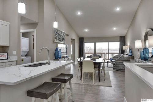17019 Hawthorne Ave, Omaha, NE, 68118-2836 | Card Image