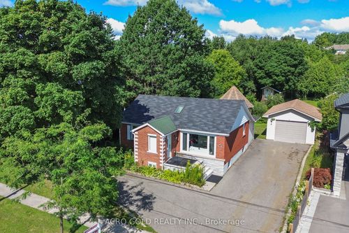 125 Leighland Ave, Oakville, ON, L6H1B3 | Card Image