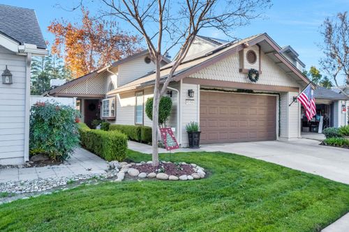 9150 N Woodlawn Dr, Fresno, CA, 93720-1290 | Card Image