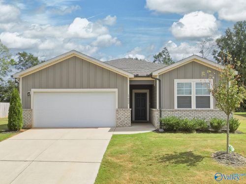 17992 Daniel Island Dr, Athens, AL, 35611-5024 | Card Image