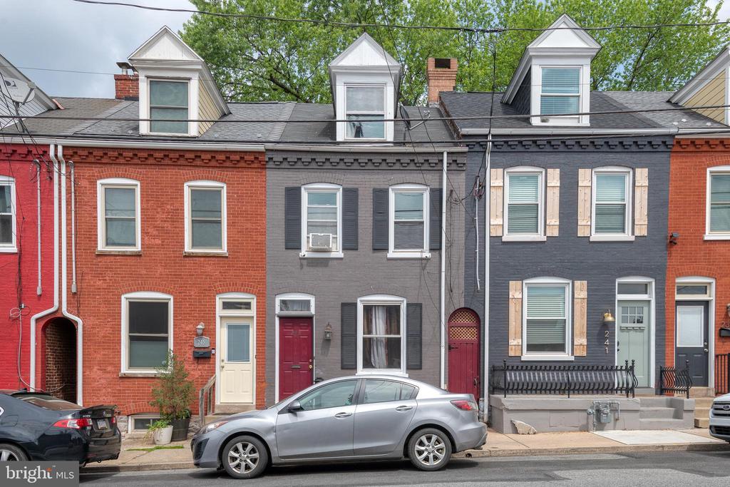 Marshall St, Lancaster, PA 17602