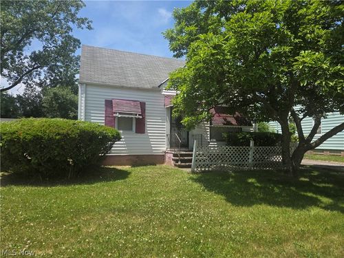3942 East 188 Street, Cleveland, OH, 44122 | Card Image