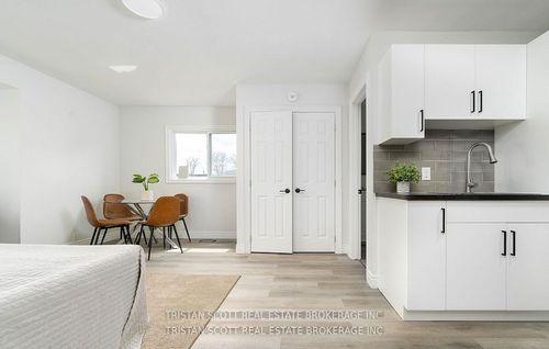 2-231 Pelham Rd, Saint Catharines, ON, L2S1W8 | Card Image