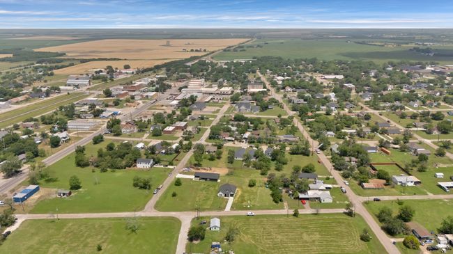 205 E South St, House other with 3 bedrooms, 2 bathrooms and null parking in Itasca TX | Image 29