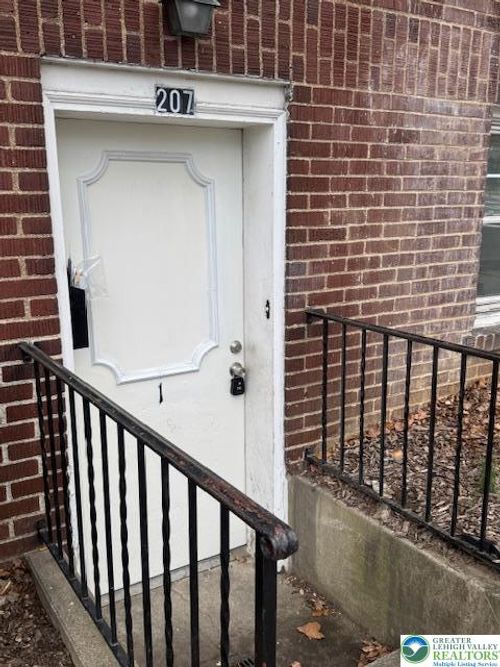 207-1651 W Turner, Allentown City, PA, 18102 | Card Image