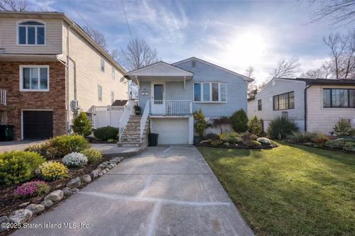 62 Morton St, Staten Island, NY, 10306-1453 | Card Image