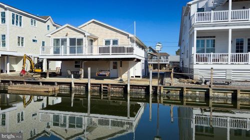 30 W Bayard St, FENWICK ISLAND, DE, 19944-4502 | Card Image