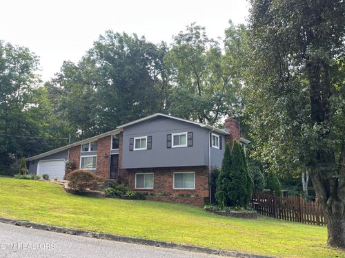 104 Clark Ln, Oak Ridge, TN, 37830-7116 | Card Image